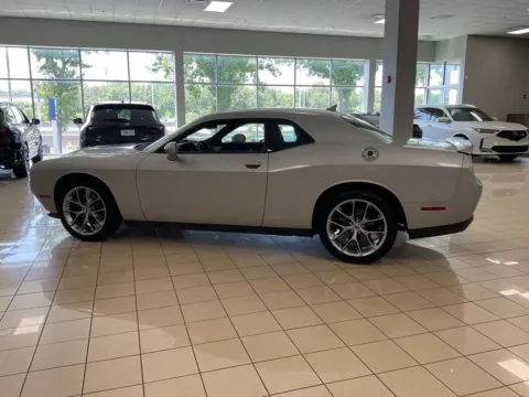 More photos of 2020 Dodge Challenger SXT at Acura of Overland Park, KS