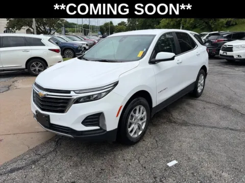 White 2024 Chevrolet Equinox LT for sale in Overland Park, KS