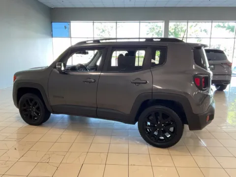 More photos of 2018 Jeep Renegade Altitude at Acura of Overland Park, KS