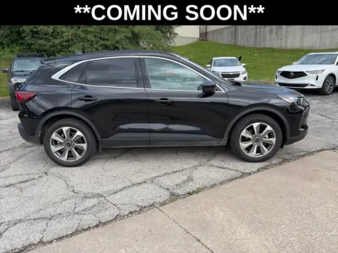 More photos of 2025 Ford Escape Platinum at Acura of Overland Park, KS
