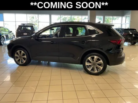 More photos of 2025 Ford Escape Platinum at Acura of Overland Park, KS