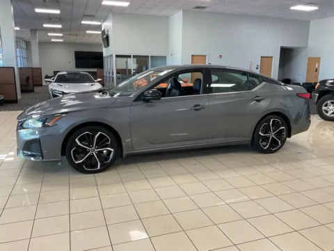 More photos of 2024 Nissan Altima 2.5 SR at Acura of Overland Park, KS