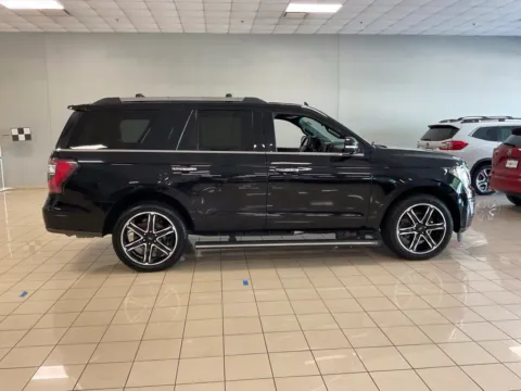 More photos of 2021 Ford Expedition Limited at Acura of Overland Park, KS