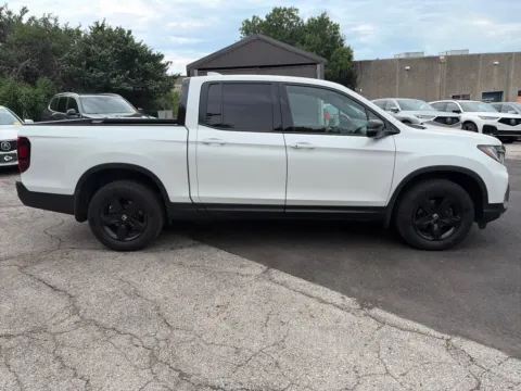 More photos of 2022 Honda Ridgeline Black Edition at Acura of Overland Park, KS