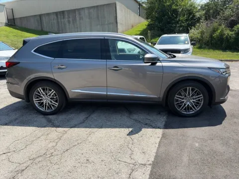 More photos of 2024 Acura MDX w/Advance Package at Acura of Overland Park, KS