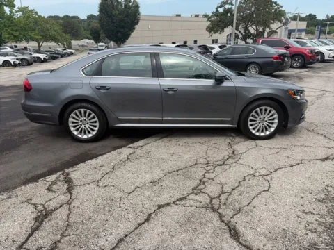 More photos of 2017 Volkswagen Passat 1.8T SE at Acura of Overland Park, KS