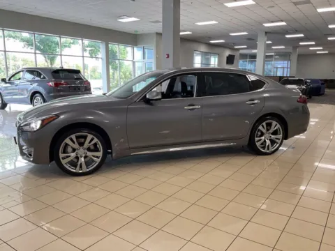 More photos of 2019 INFINITI Q70L 3.7 LUXE at Acura of Overland Park, KS