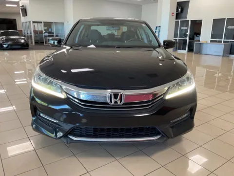 Photos of 2017 Honda Accord Sedan EX for sale in Overland Park, KS at Acura of Overland Park