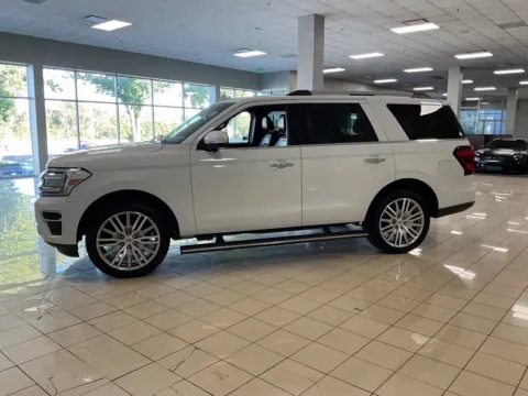 More photos of 2023 Ford Expedition Limited at Acura of Overland Park, KS