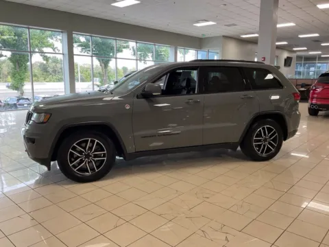 More photos of 2021 Jeep Grand Cherokee Trailhawk at Acura of Overland Park, KS