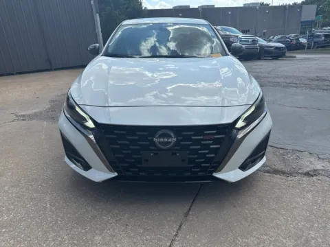 Photos of 2023 Nissan Altima 2.5 SR for sale in Overland Park, KS at Acura of Overland Park