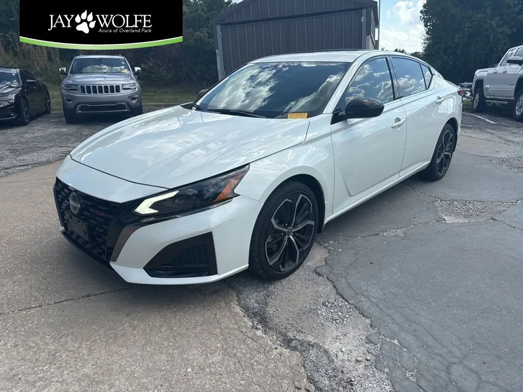 2023 Nissan Altima 2.5 SR
