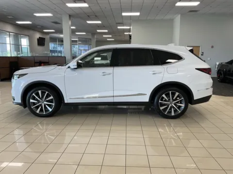 More photos of 2025 Acura MDX w/Technology Package at Acura of Overland Park, KS