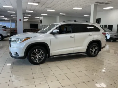 Another view of 2016 Toyota Highlander XLE for sale in Overland Park, KS at Acura of Overland Park