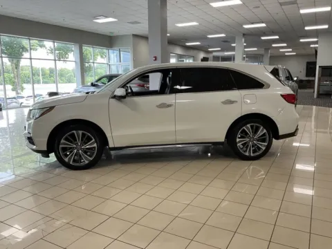 More photos of 2017 Acura MDX w/Technology Pkg at Acura of Overland Park, KS