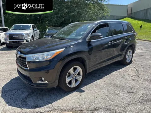 Black 2016 Toyota Highlander Limited for sale in Overland Park, KS