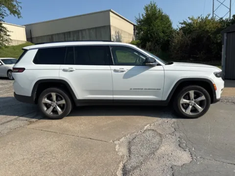 More photos of 2022 Jeep Grand Cherokee L Limited at Acura of Overland Park, KS