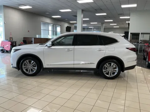 More photos of 2025 Acura MDX at Acura of Overland Park, KS