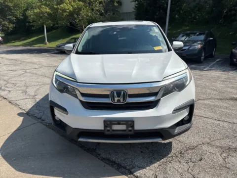 Photos of 2020 Honda Pilot EX-L for sale in Overland Park, KS at Acura of Overland Park