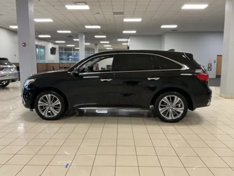 More photos of 2018 Acura MDX w/Technology Pkg at Acura of Overland Park, KS