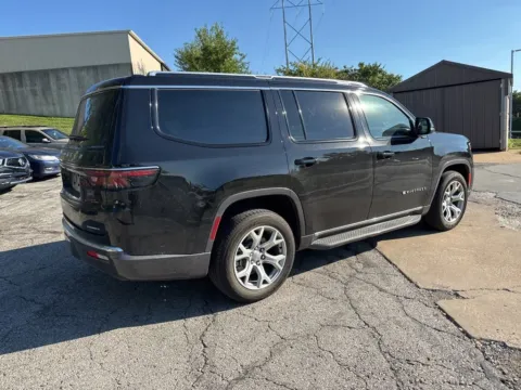 More photos of 2022 Jeep Wagoneer Series I at Acura of Overland Park, KS