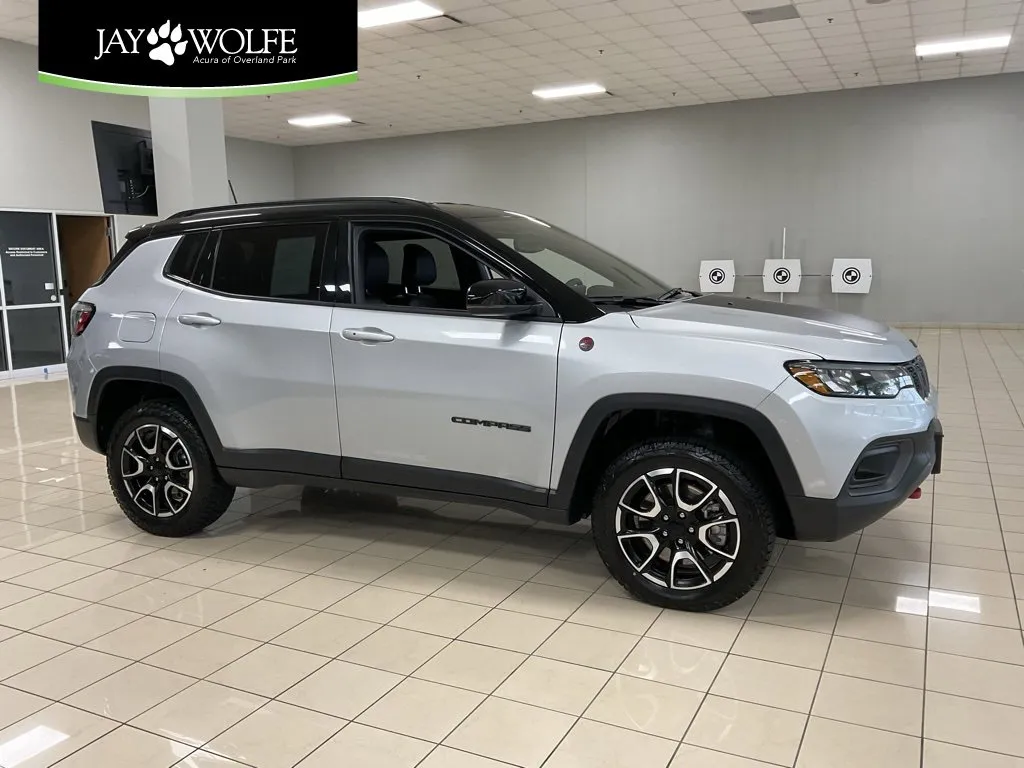 Silver 2024 Jeep Compass Trailhawk for sale in Overland Park, KS