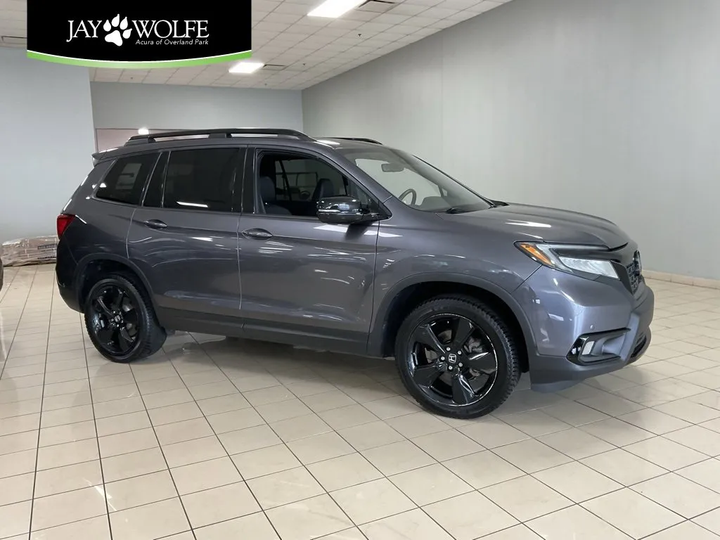Used 2019 Honda Passport Elite with VIN 5FNYF8H01KB004745 for sale in Kansas City