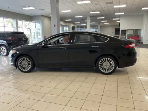 More photos of 2016 Ford Fusion Titanium at Acura of Overland Park, KS