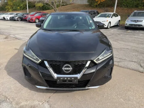 Photos of 2023 Nissan Maxima SV for sale in Overland Park, KS at Acura of Overland Park