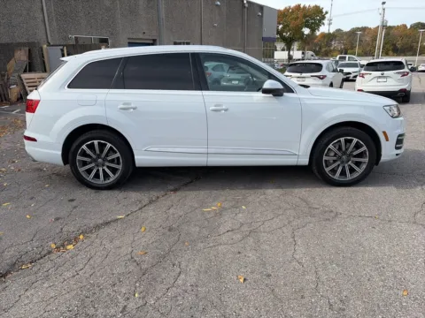 More photos of 2017 Audi Q7 Prestige at Acura of Overland Park, KS
