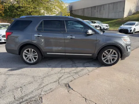 More photos of 2016 Ford Explorer Limited at Acura of Overland Park, KS