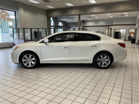 More photos of 2011 Buick LaCrosse CXS at Jay Wolfe Auto Outlet, MO
