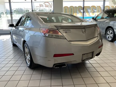 More photos of 2010 Acura TL 3.5 at Jay Wolfe Auto Outlet, MO