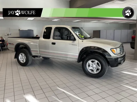Silver 2004 Toyota Tacoma for sale in Kansas City, MO