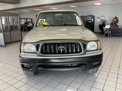Photos of 2004 Toyota Tacoma for sale in Kansas City, MO at Jay Wolfe Auto Outlet