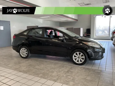Black 2013 Ford Fiesta SE for sale in Kansas City, MO