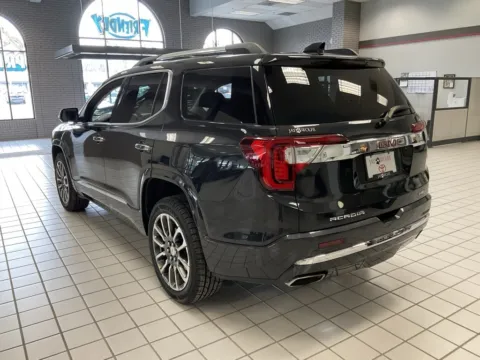 More photos of 2020 GMC Acadia Denali at Jay Wolfe Auto Outlet, MO