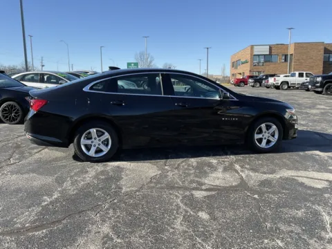More photos of 2023 Chevrolet Malibu LT at Jay Wolfe Auto Outlet, MO