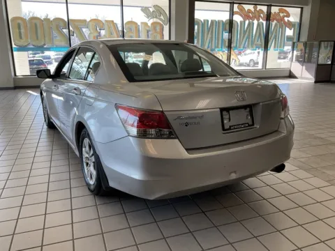 More photos of 2008 Honda Accord LX-P at Jay Wolfe Auto Outlet, MO