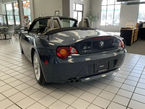 More photos of 2003 BMW Z4 2.5i at Jay Wolfe Auto Outlet, MO