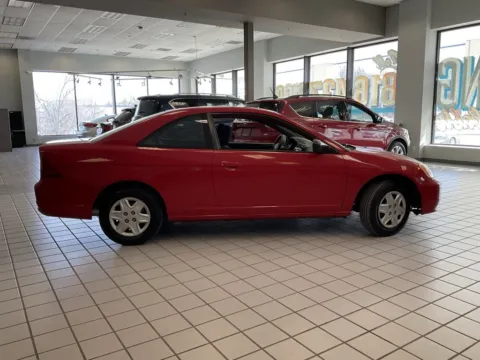 More photos of 2003 Honda Civic LX at Jay Wolfe Auto Outlet, MO