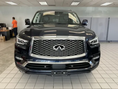 Photos of 2020 INFINITI QX80 LUXE for sale in Kansas City, MO at Jay Wolfe Auto Outlet