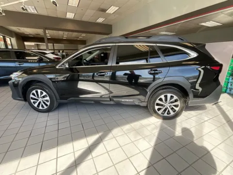 More photos of 2025 Subaru Outback Premium at Jay Wolfe Auto Outlet, MO