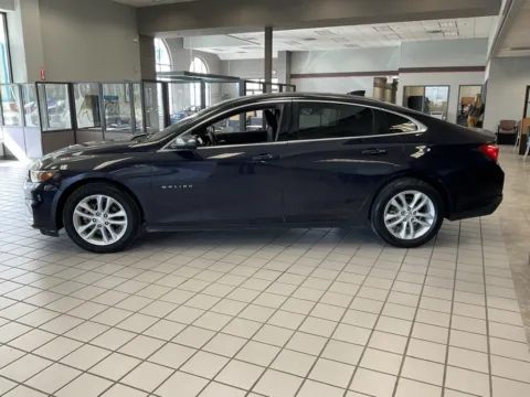 More photos of 2017 Chevrolet Malibu LT at Jay Wolfe Auto Outlet, MO