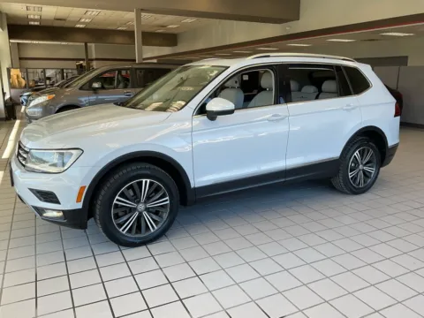 Another view of 2018 Volkswagen Tiguan 2.0T SEL for sale in Kansas City, MO at Jay Wolfe Auto Outlet