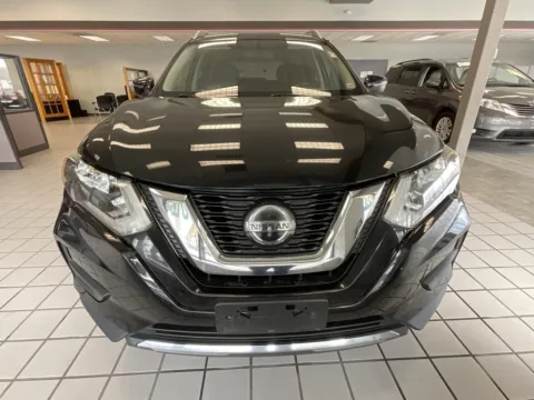 Photos of 2018 Nissan Rogue SV for sale in Kansas City, MO at Jay Wolfe Auto Outlet