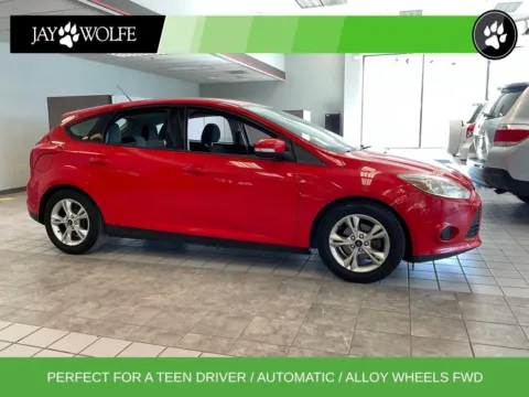 Red 2014 Ford Focus SE for sale in Kansas City, MO