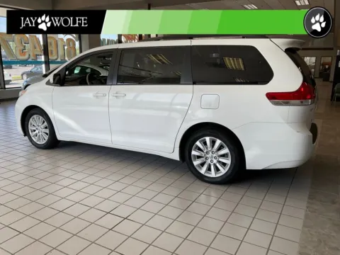 More photos of 2011 Toyota Sienna XLE at Jay Wolfe Auto Outlet, MO