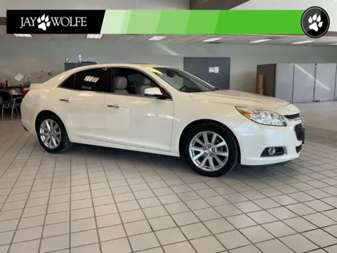 White 2014 Chevrolet Malibu LTZ for sale in Kansas City, MO