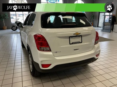 More photos of 2018 Chevrolet Trax LS at Jay Wolfe Auto Outlet, MO